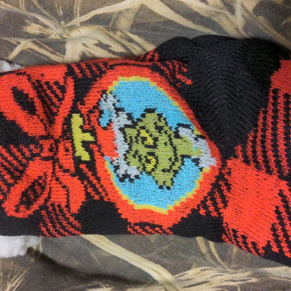 The Grinch Dr. Seuss Reading Socks Slipper Socks Plaid Shoe Size 5-10 - Picture 3 of 15
